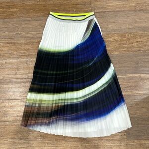 Elastic waist maxi skirt